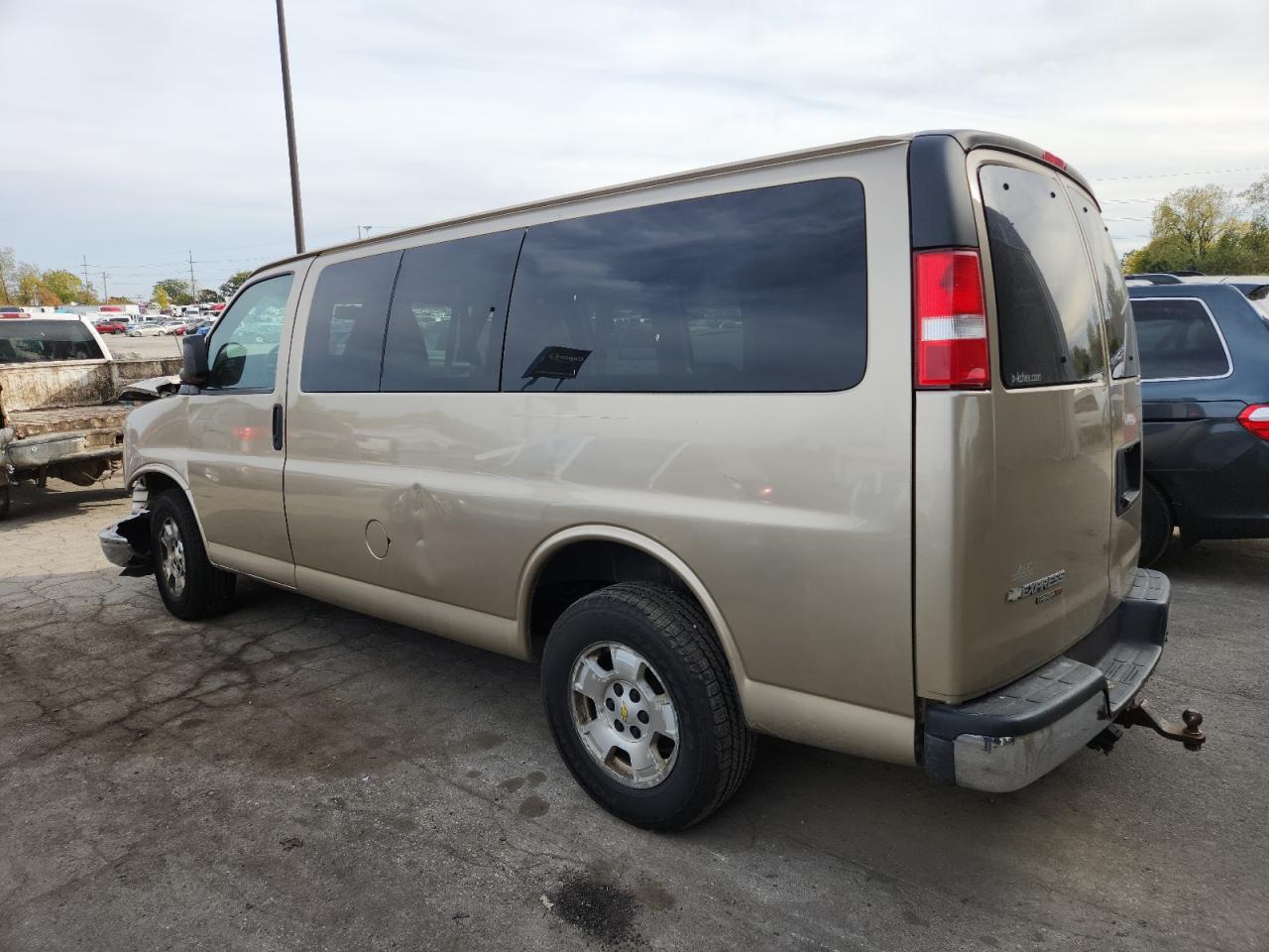 CHEVROLET EXPRESS LT