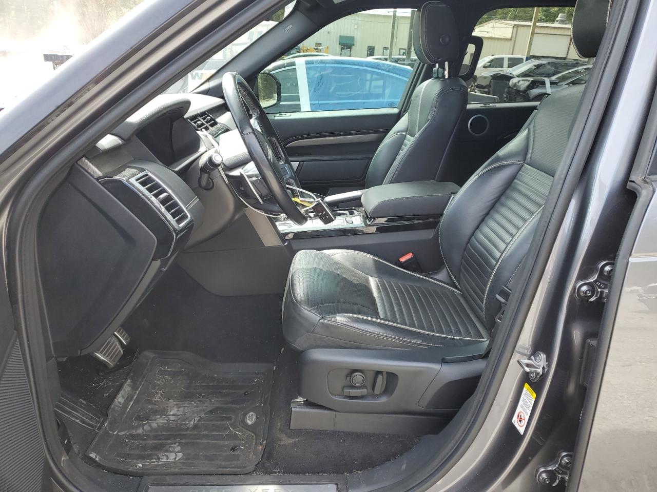 Lot #3319940147 2018 LAND ROVER DISCOVERY