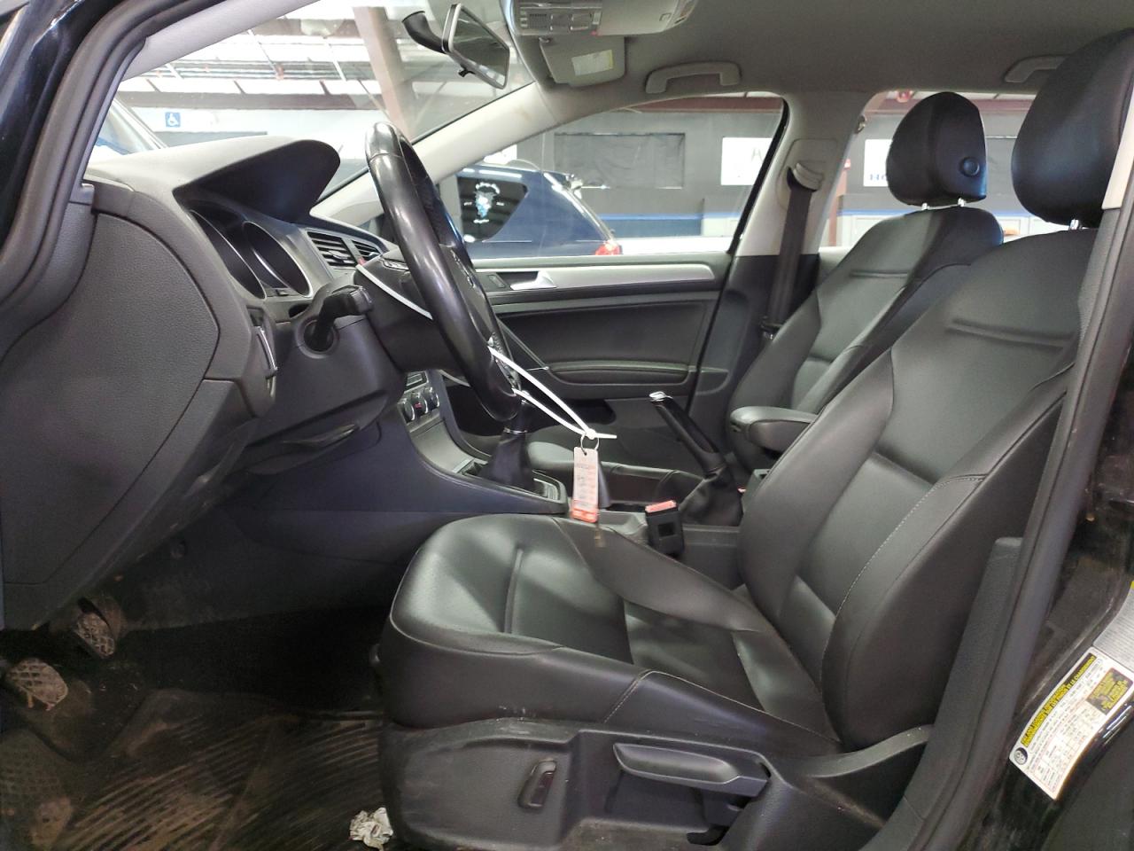 VOLKSWAGEN GOLF SPORTSVAN S