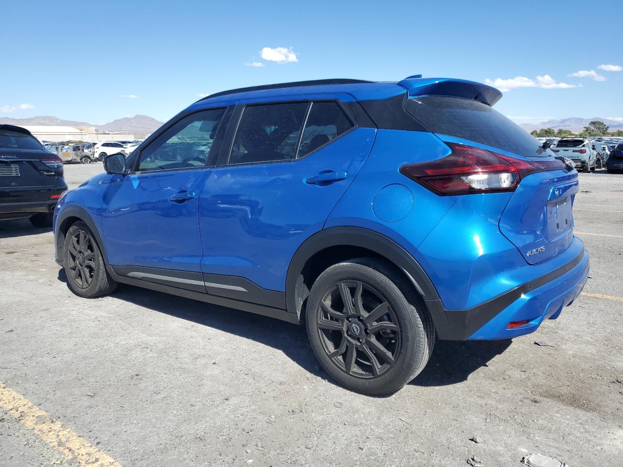 NISSAN KICKS SR
