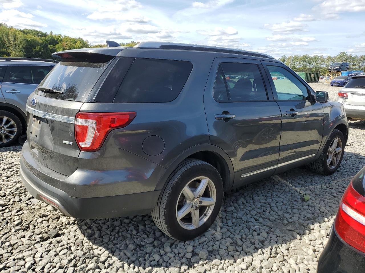 FORD EXPLORER XLT