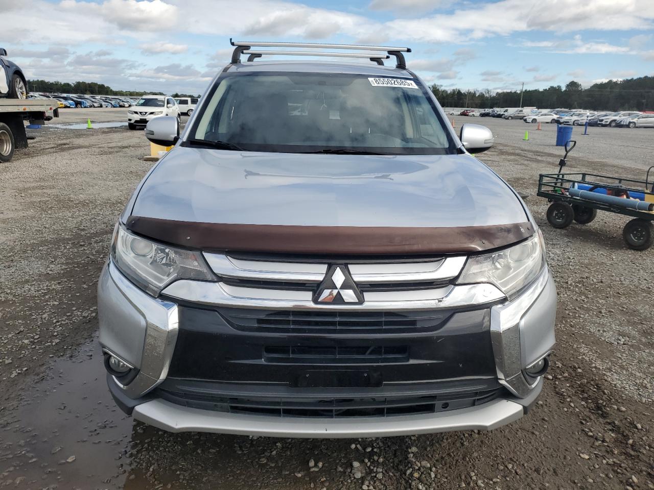 MITSUBISHI OUTLANDER SE