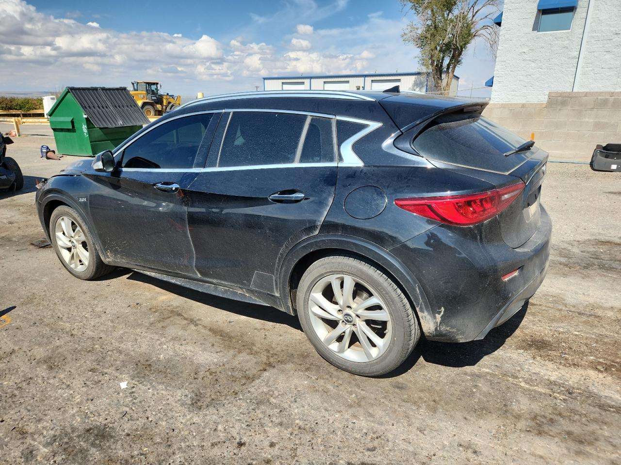 INFINITI QX30 BASE