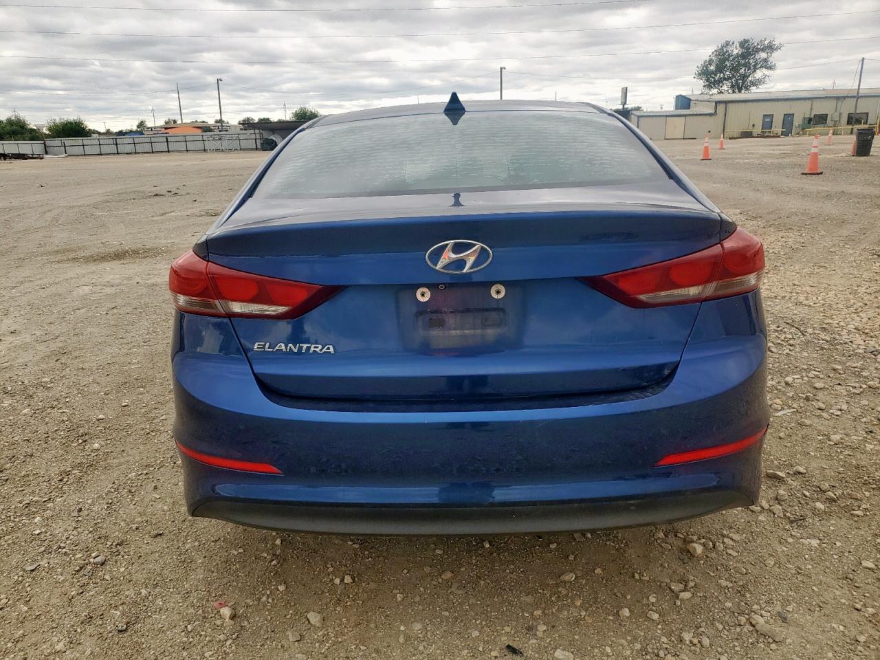 Lot #3305726761 2018 HYUNDAI ELANTRA SE