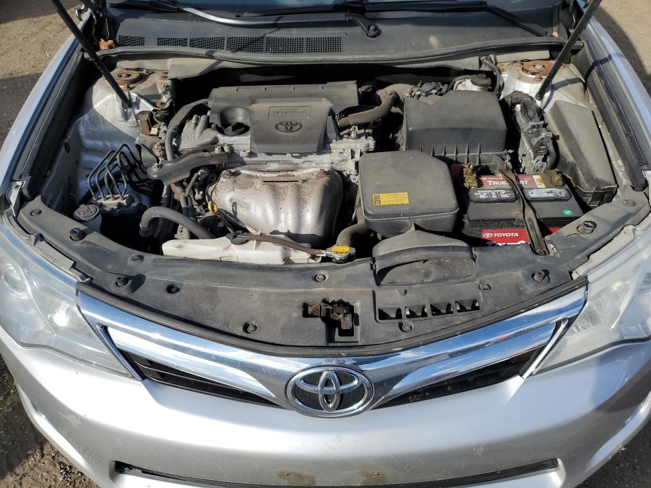 TOYOTA CAMRY BASE