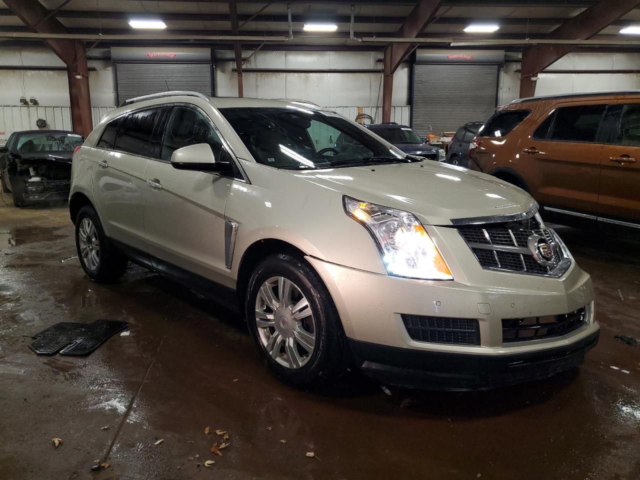 CADILLAC SRX LUXURY COLLECTION
