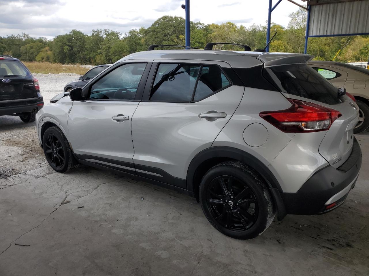 NISSAN KICKS SR