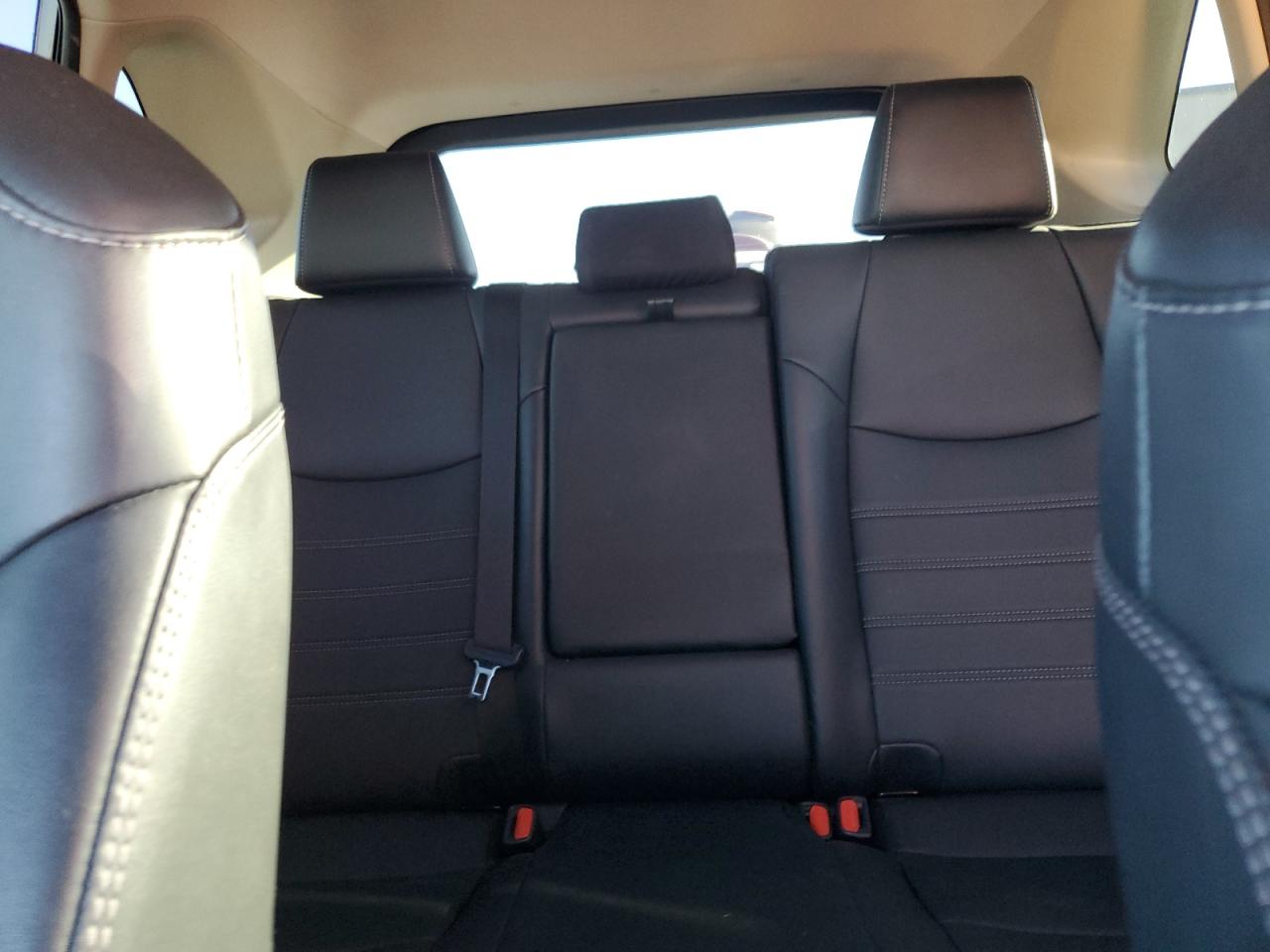 TOYOTA RAV4 XLE PREMIUM