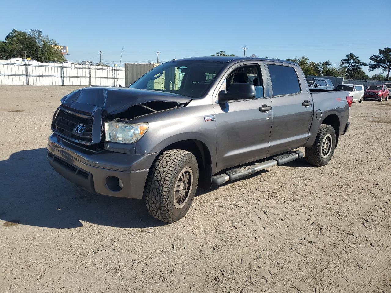 TOYOTA TUNDRA CREWMAX SR5