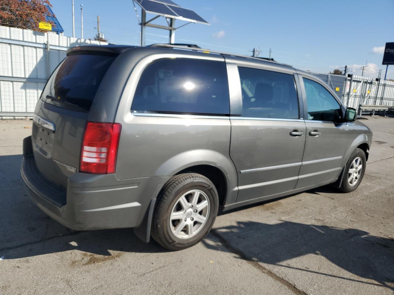 CHRYSLER TOWN & COUNTRY TOURING