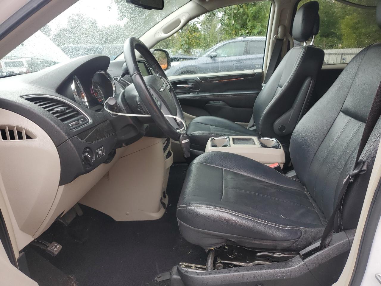 CHRYSLER TOWN & COUNTRY TOURING