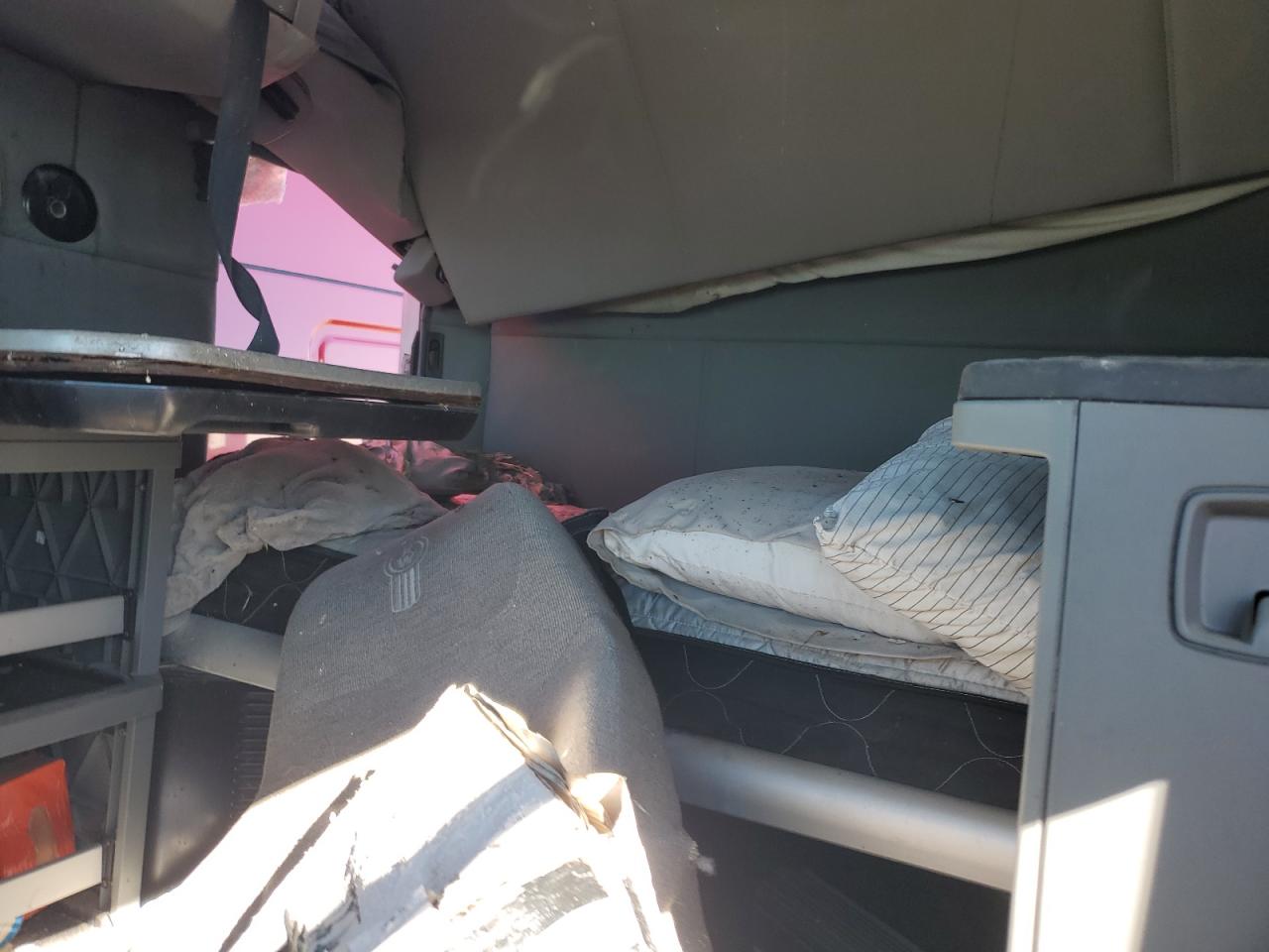 Lot #3279528244 2017 KENWORTH T680