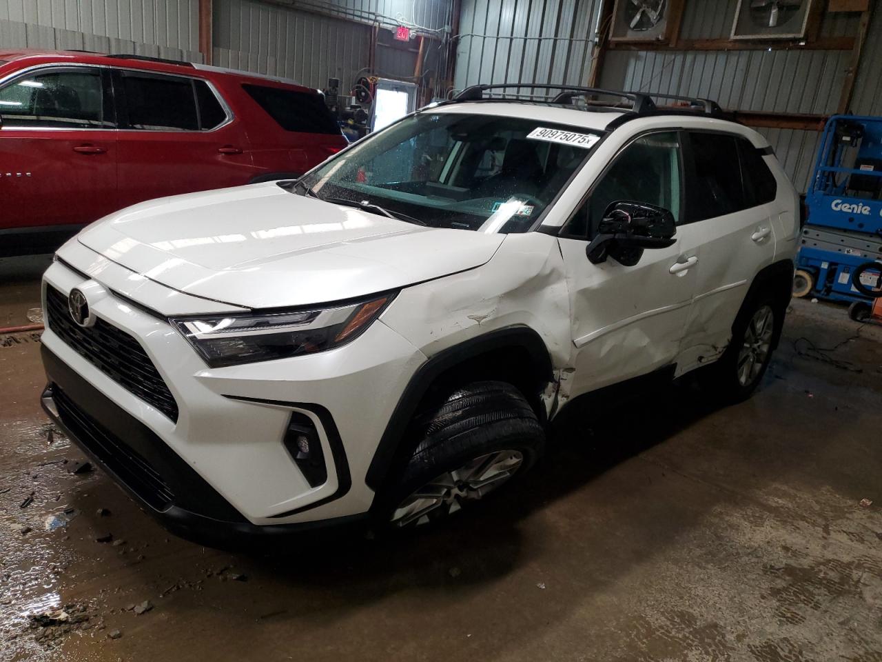 TOYOTA RAV4 XLE PREMIUM