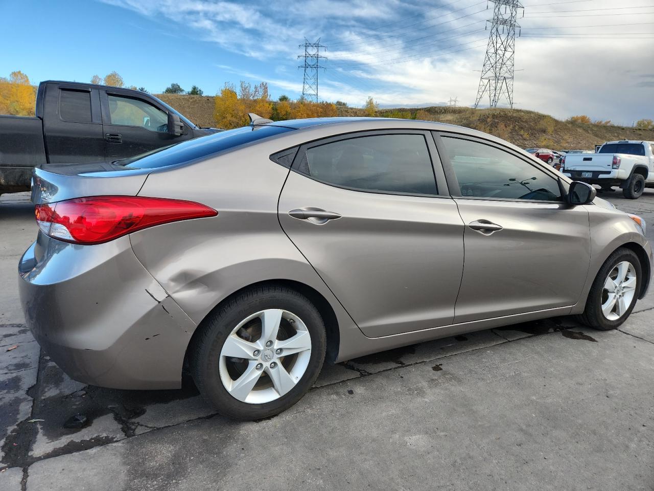 HYUNDAI ELANTRA GLS