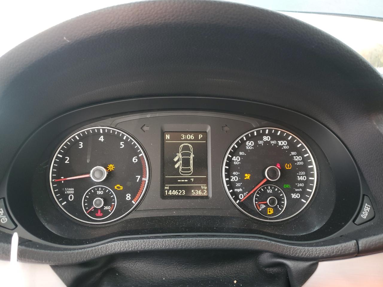 VOLKSWAGEN PASSAT SE