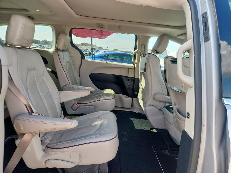 2017 CHRYSLER PACIFICA L - 2C4RC1GG1HR633390