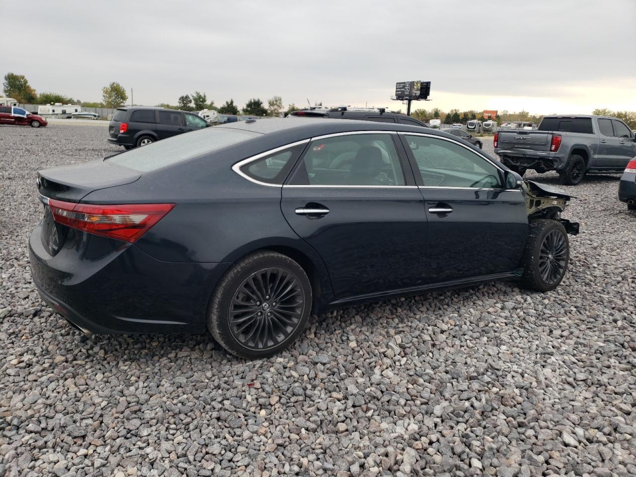 TOYOTA AVALON XLE