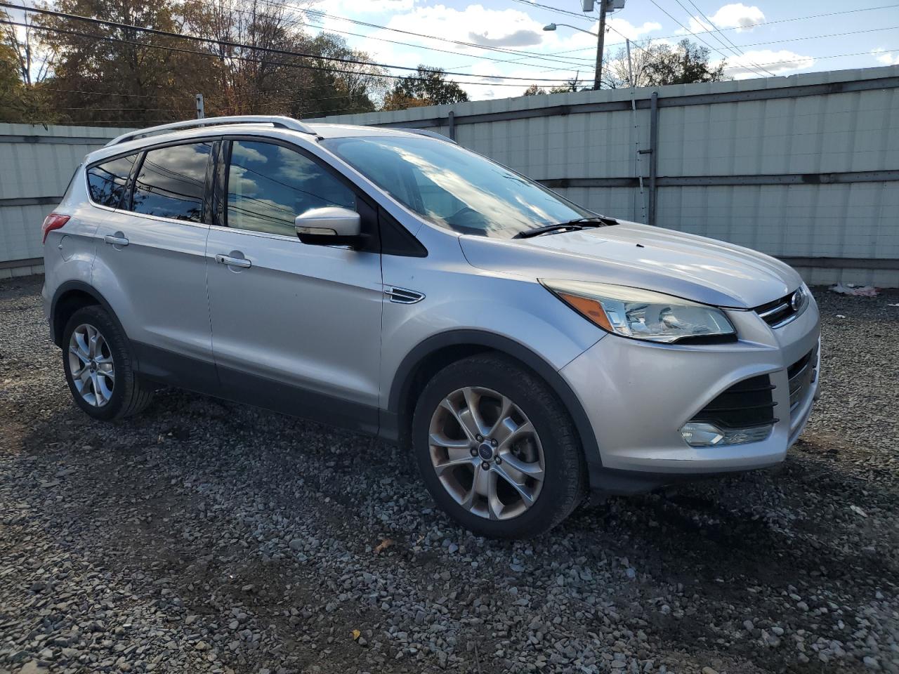 FORD ESCAPE TITANIUM