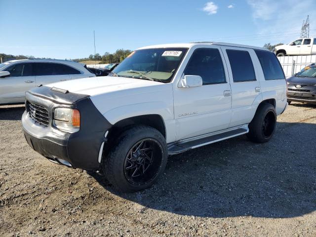 Global Auto Auctions: 1999 CADILLAC ESCALADE