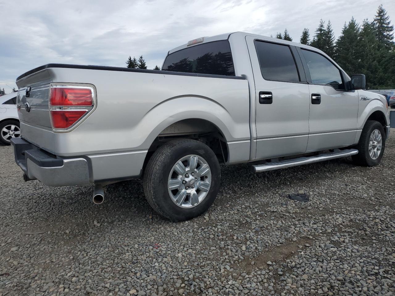 FORD F-150 SUPERCREW