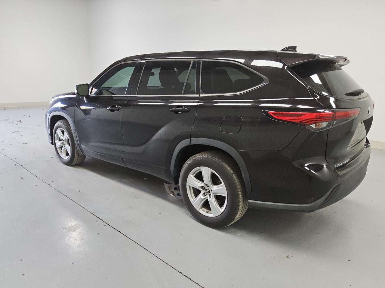 Lot #3316835653 2021 TOYOTA HIGHLANDER