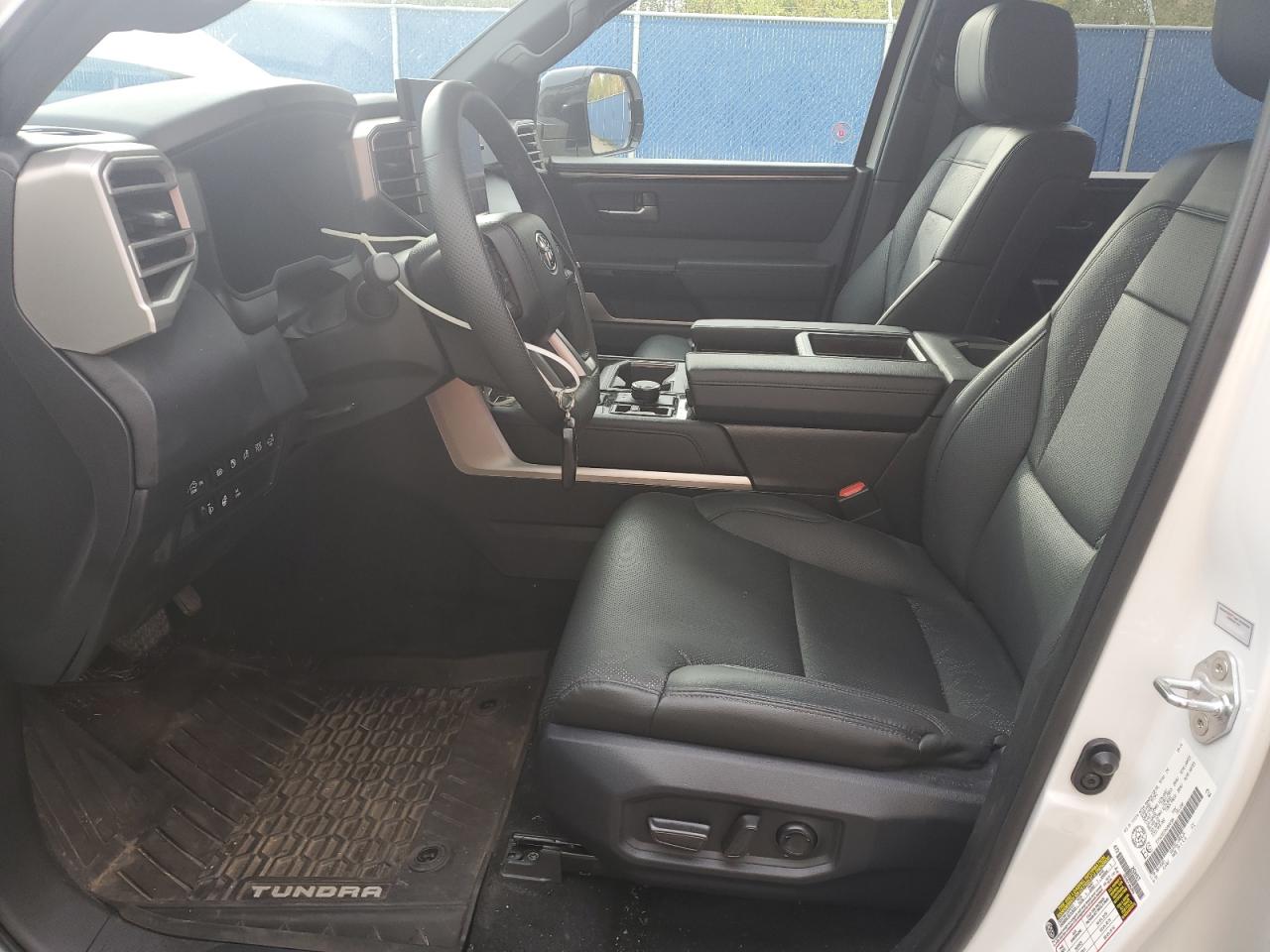 TOYOTA TUNDRA CREWMAX PLATINUM