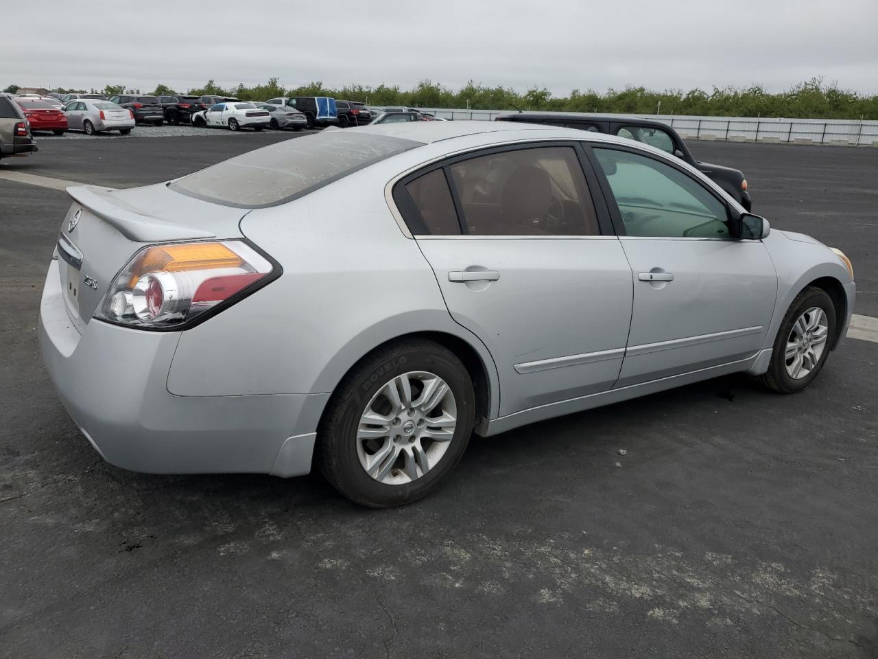 NISSAN ALTIMA BASE