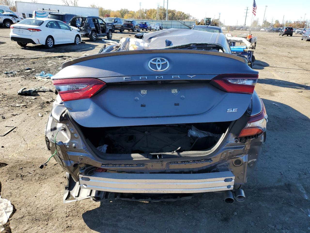 TOYOTA CAMRY SE NIGHT SHADE