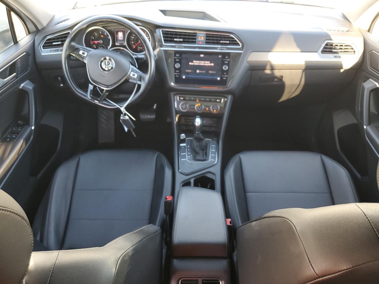 VOLKSWAGEN TIGUAN SE