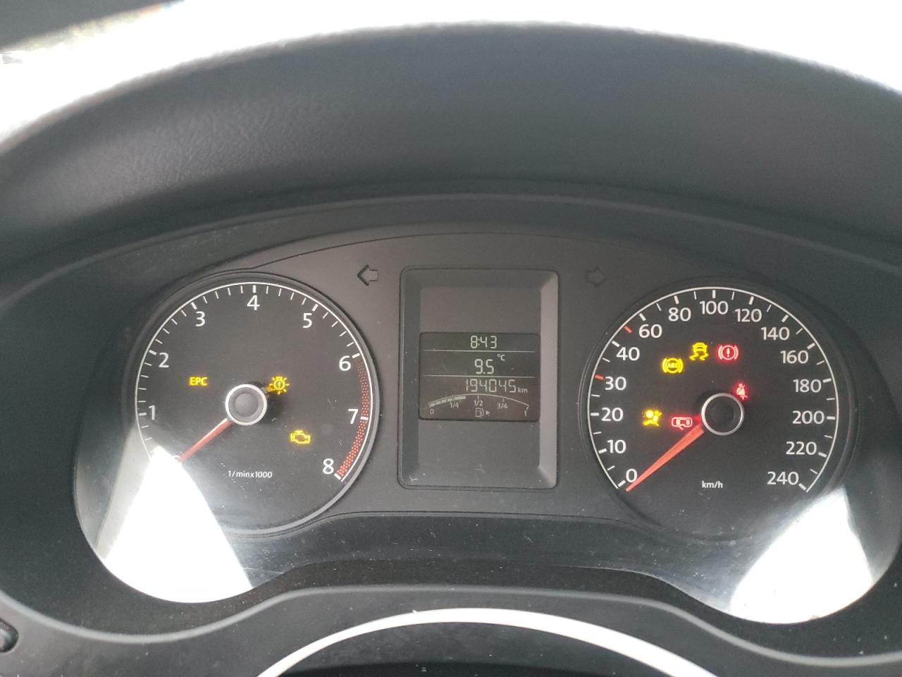 VOLKSWAGEN JETTA BASE