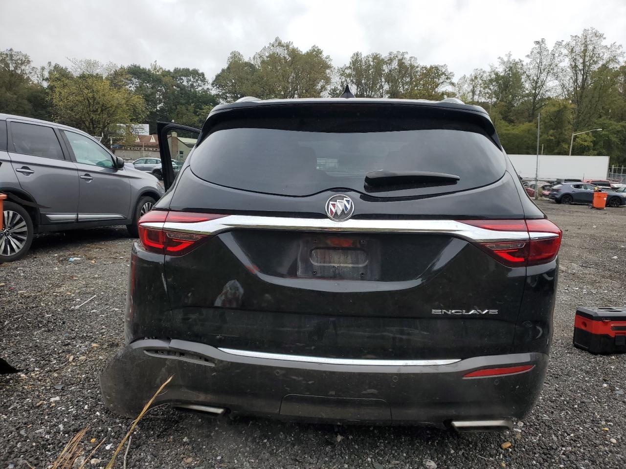 BUICK ENCLAVE ESSENCE