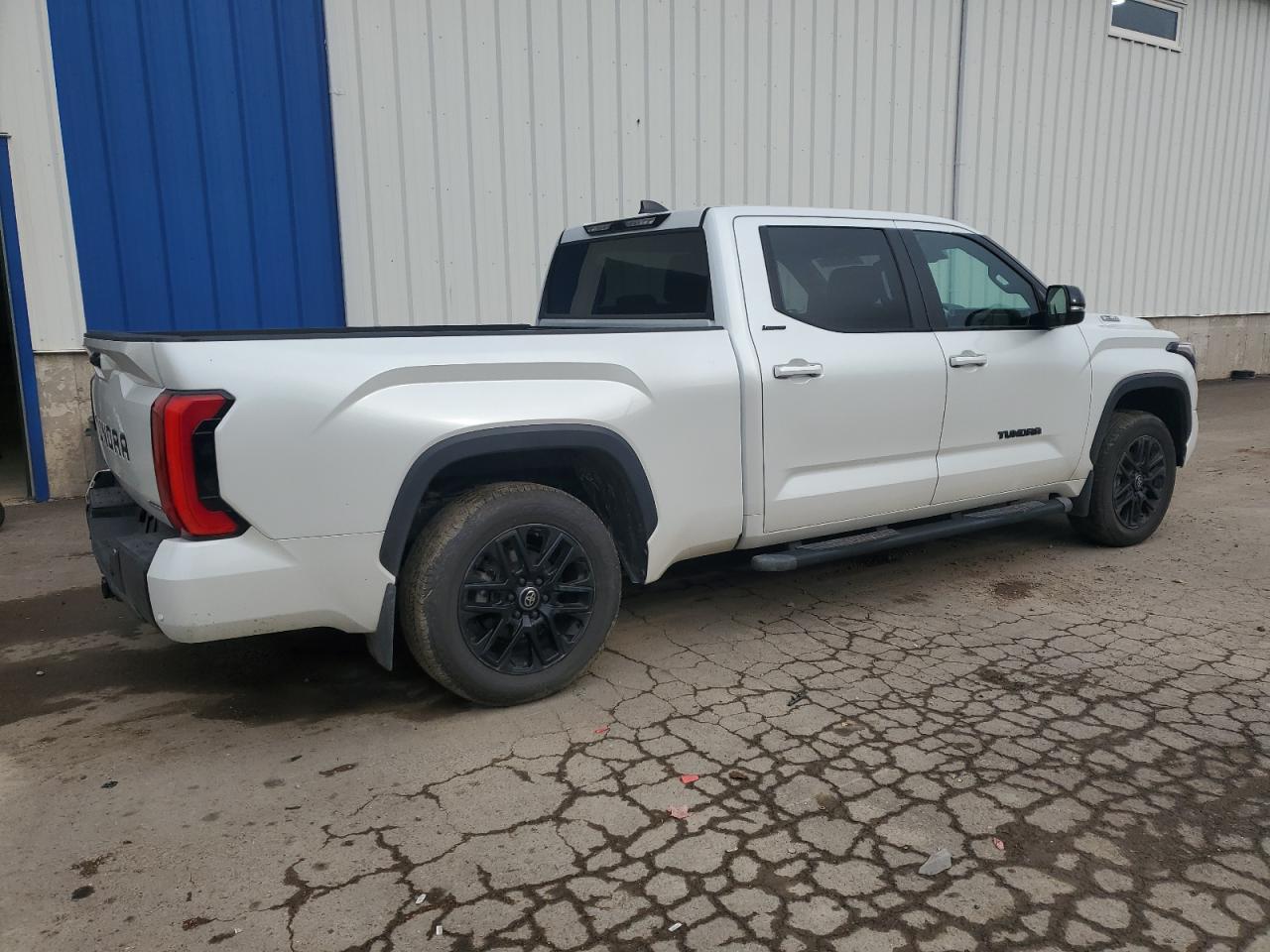 TOYOTA TUNDRA CREWMAX PLATINUM