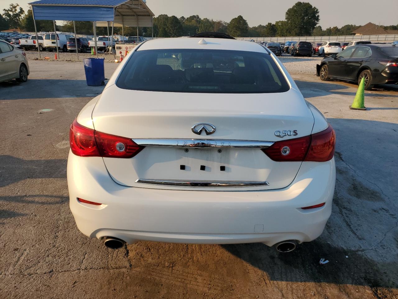 INFINITI Q50 BASE