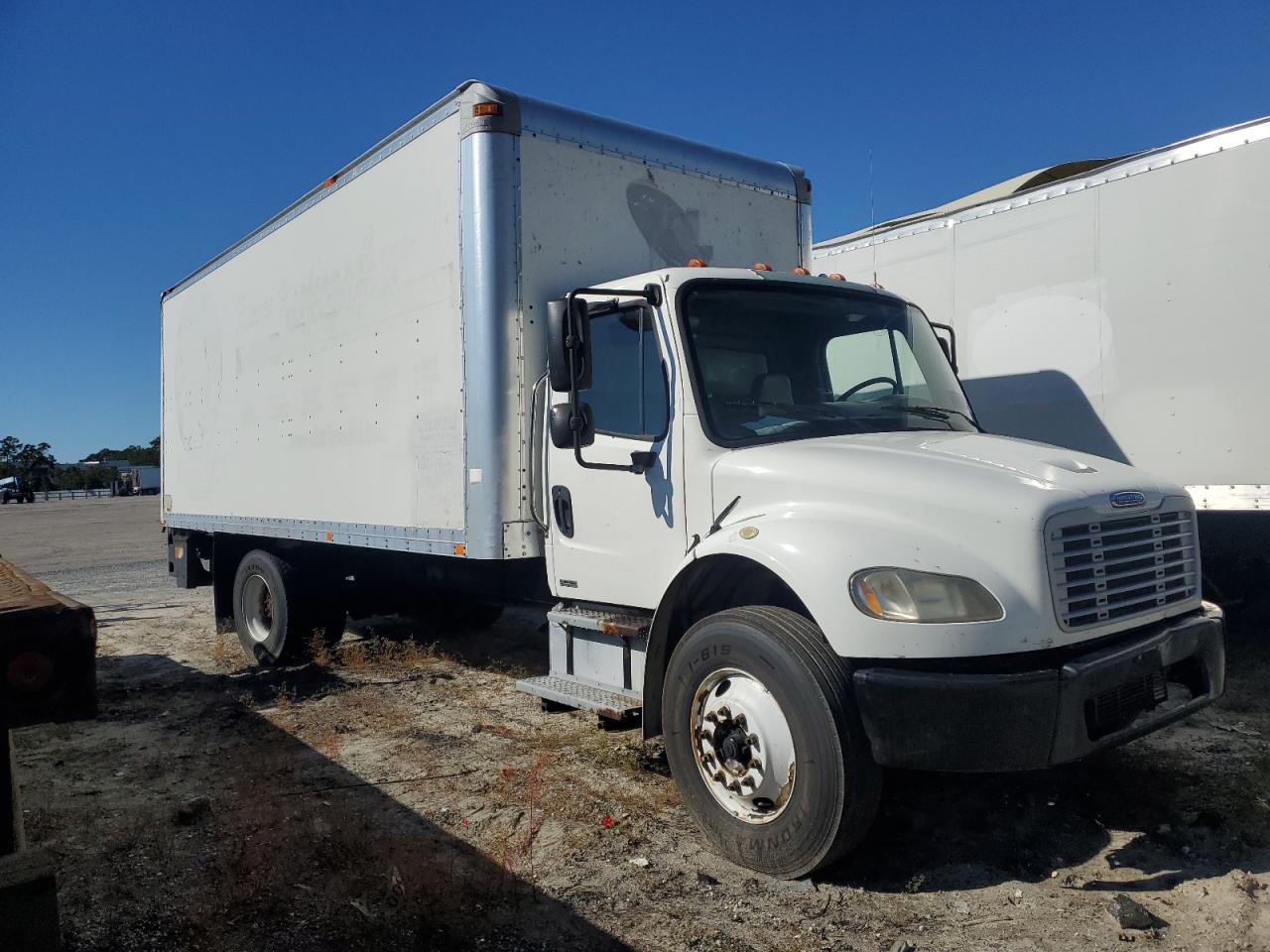 Lot #3301688636 2009 FREIGHTLINER M2