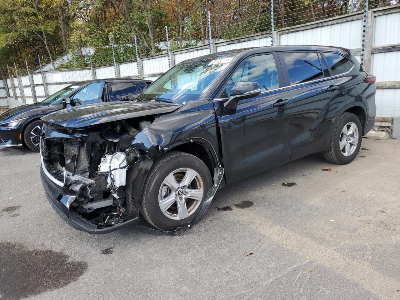 TOYOTA HIGHLANDER LE