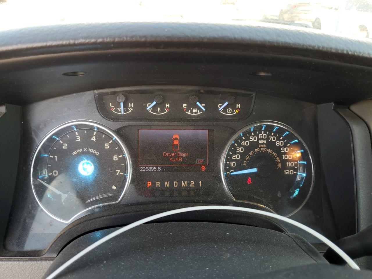 FORD F-150 SUPER CAB