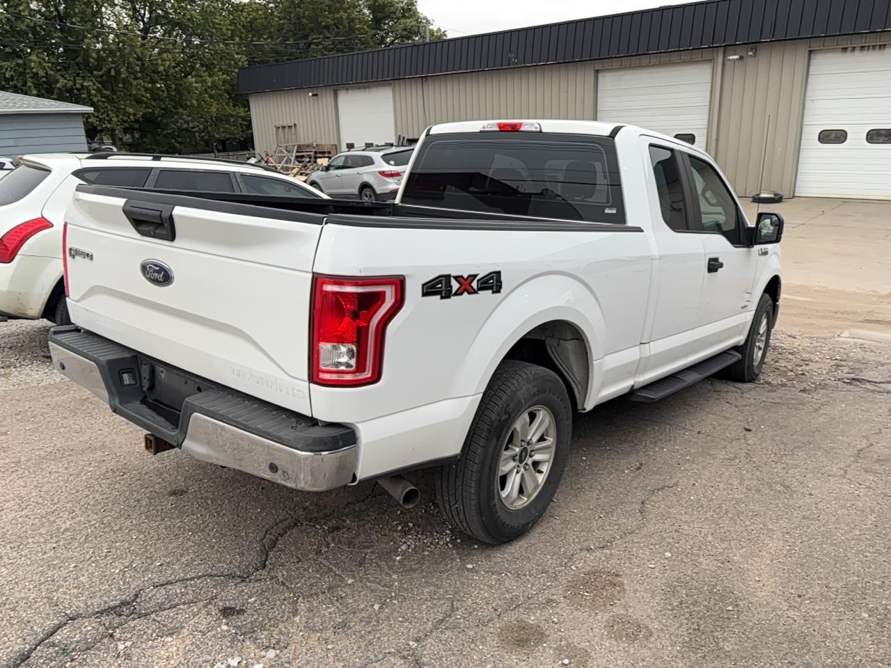 FORD F-150 SUPER CAB