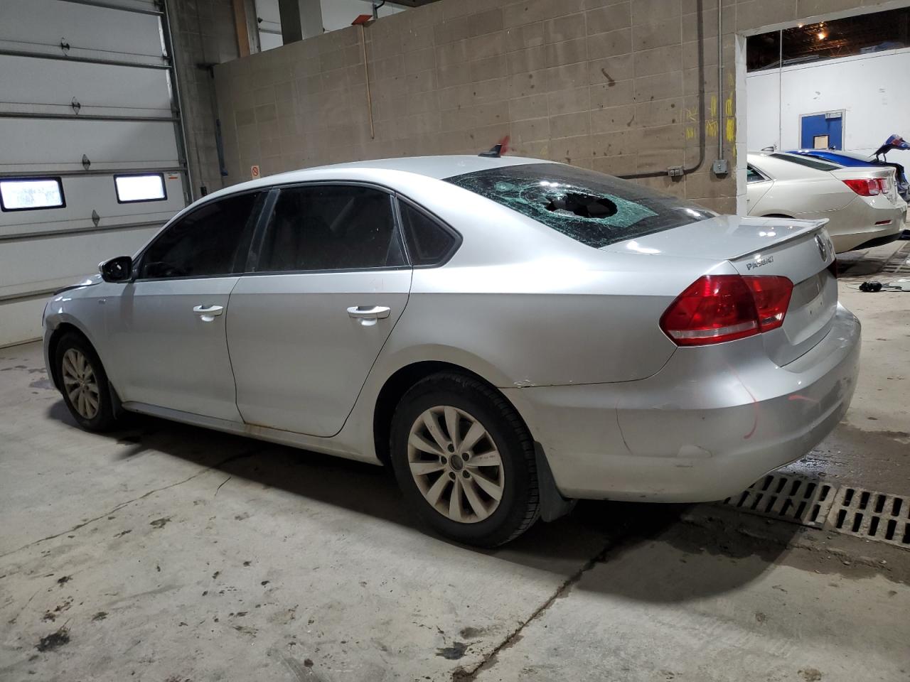 VOLKSWAGEN PASSAT S