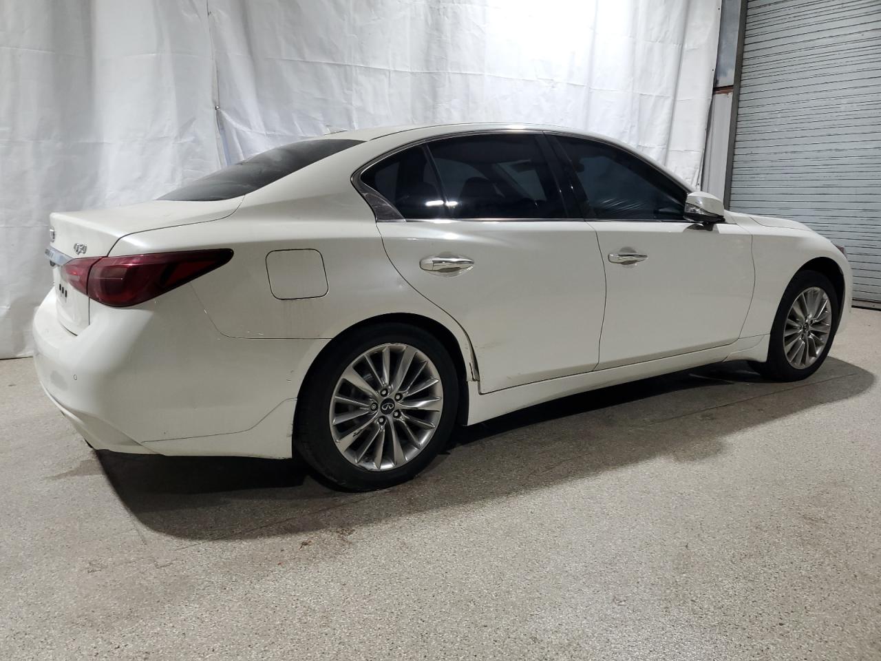 INFINITI Q50 LUXE