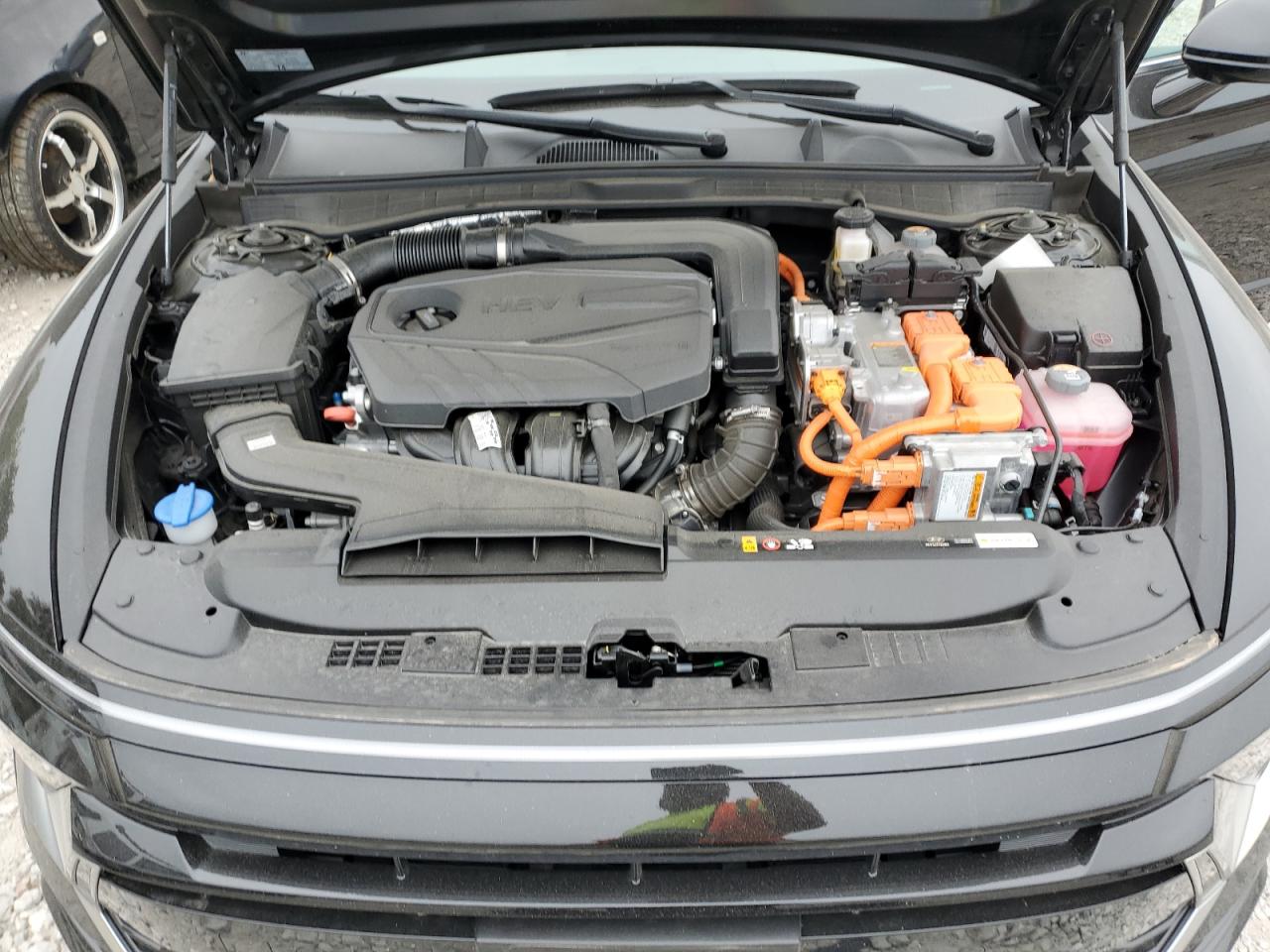 HYUNDAI SONATA HYBRID