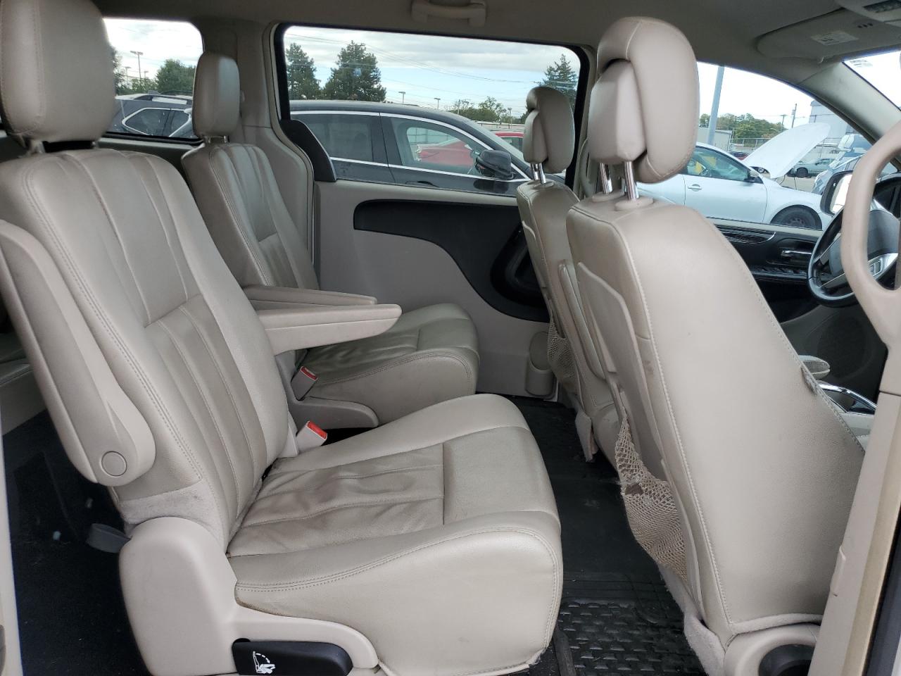 CHRYSLER TOWN & COUNTRY TOURING