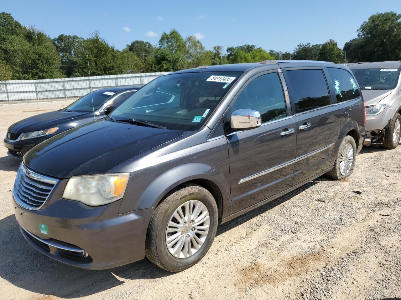 CHRYSLER TOWN & COUNTRY LIMITED PLATINUM