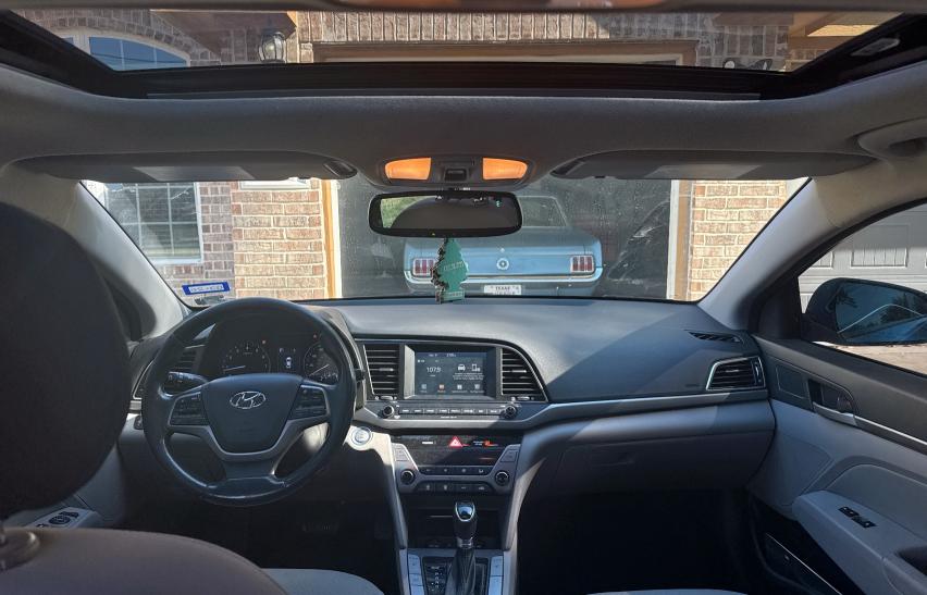 2018 HYUNDAI ELANTRA SE - 5NPD84LF0JH283604