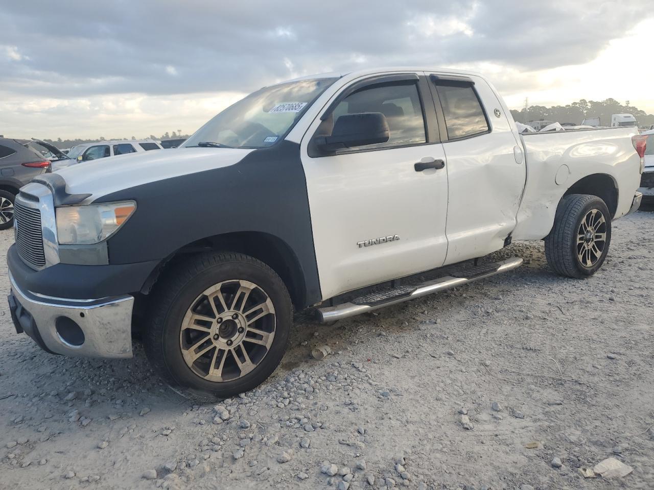 TOYOTA TUNDRA DOUBLE CAB SR5