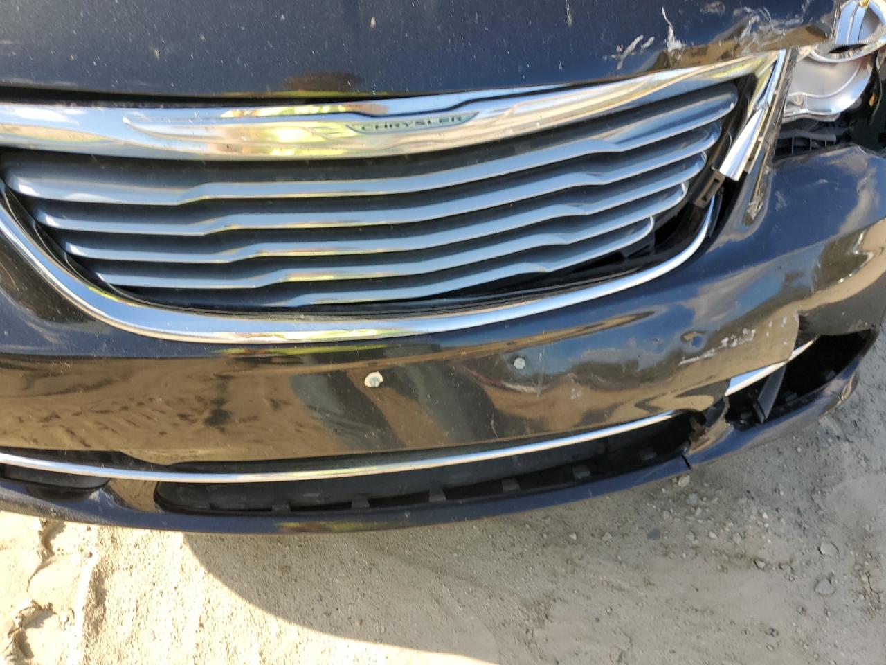 Lot #3310393957 2014 CHRYSLER TOWN & COU