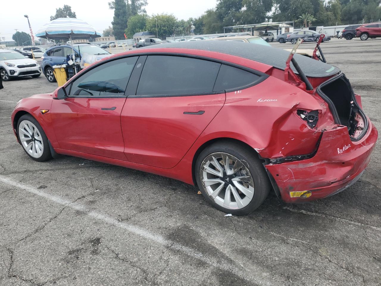 TESLA MODEL 3