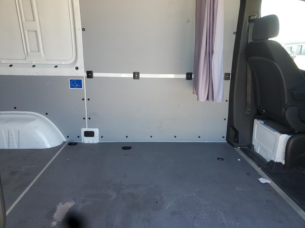 MERCEDES-BENZ SPRINTER 2500