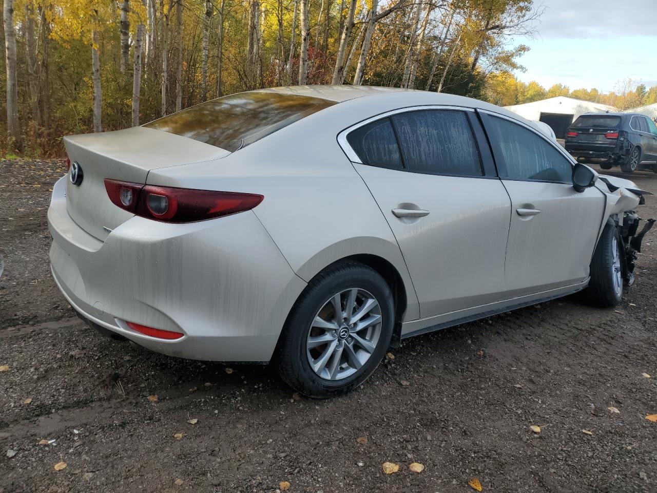 MAZDA 3 PREFERRED