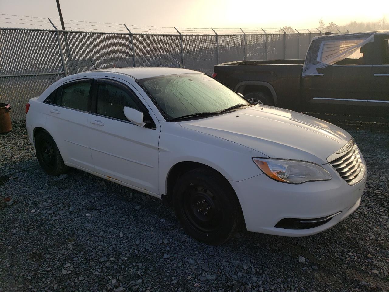 CHRYSLER 200 LX