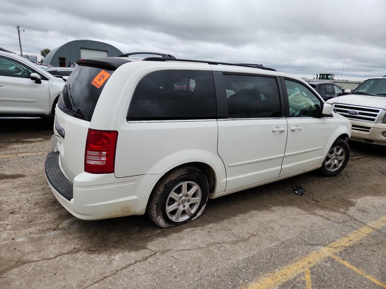 Lot #3298222027 2008 CHRYSLER TOWN & COU